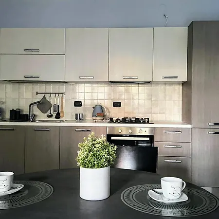 Apartment Con Terrazzo Milan